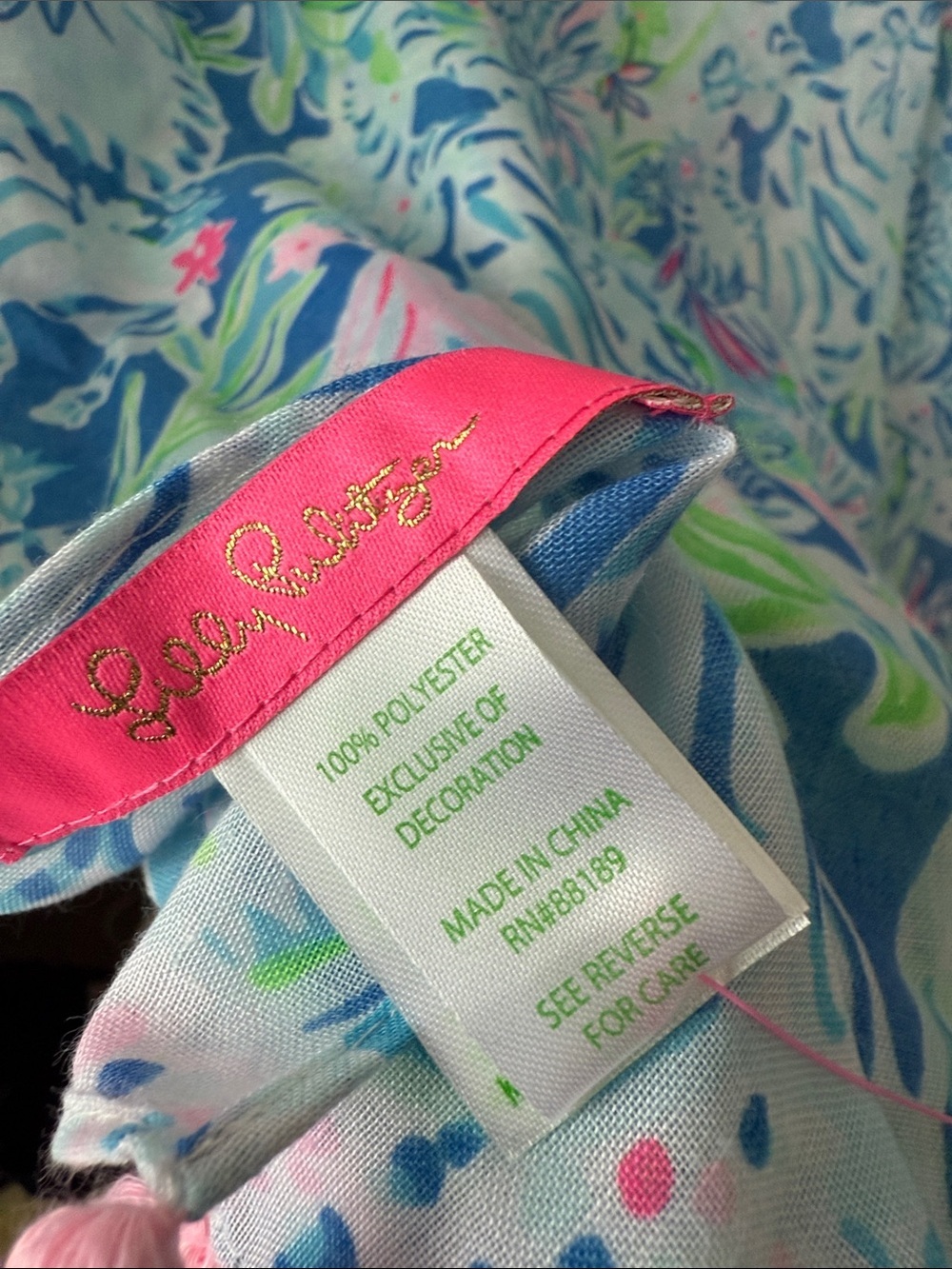 Lilly Pulitzer Resort Scarf in Coastal Blue and Pink - Picture 4 of 5